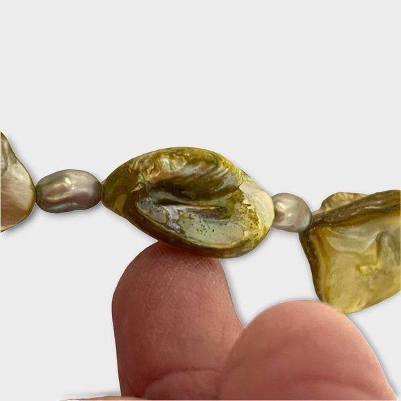 Mother of Pearl Necklace Silver Pearl Spacers Gold-Tone Clasp NWT - Picture 8 of 13